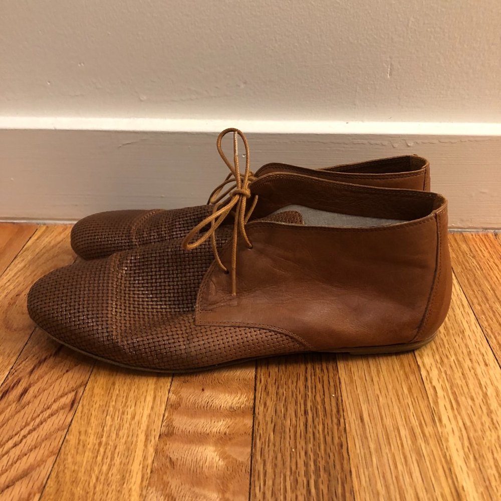 Gregory's Handmade Woven Leather Flats in Tan - Picture 3 of 6